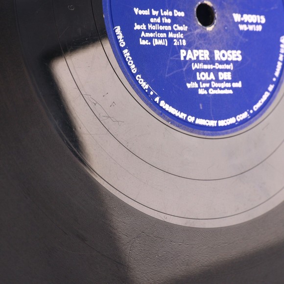 Lola Dee, Paper Roses / Only You (And You Alone) 1955  10" 78 rpm Record W-90015 - Picture 8 of 15
